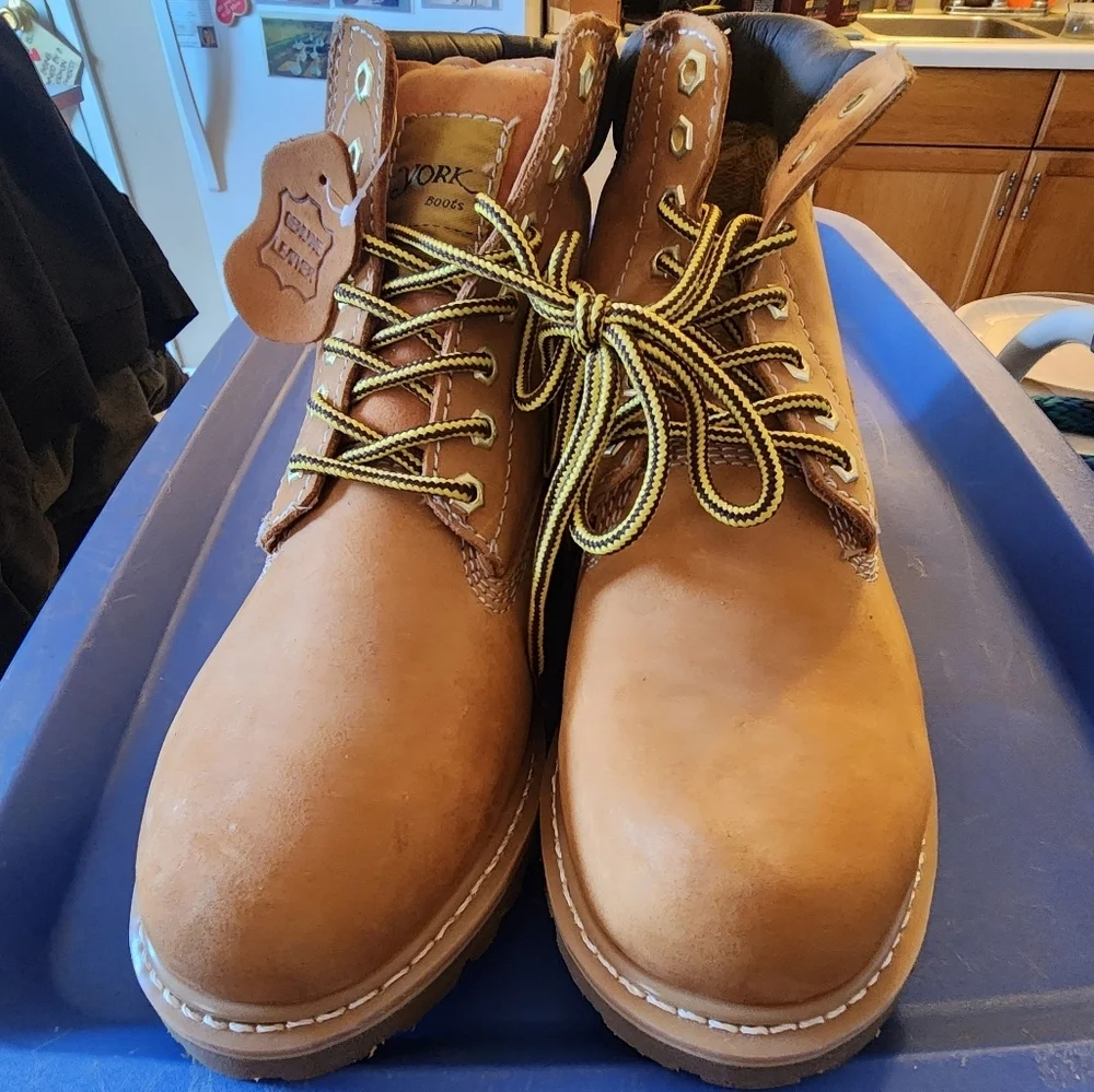 York insulated mens boots